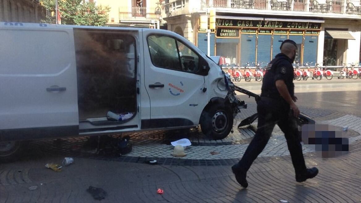 Βαρκελώνη: Αυτοί είναι οι τέσσερις ύποπτοι που αναζητά η αστυνομία για την επίθεση στη Las Ramplas